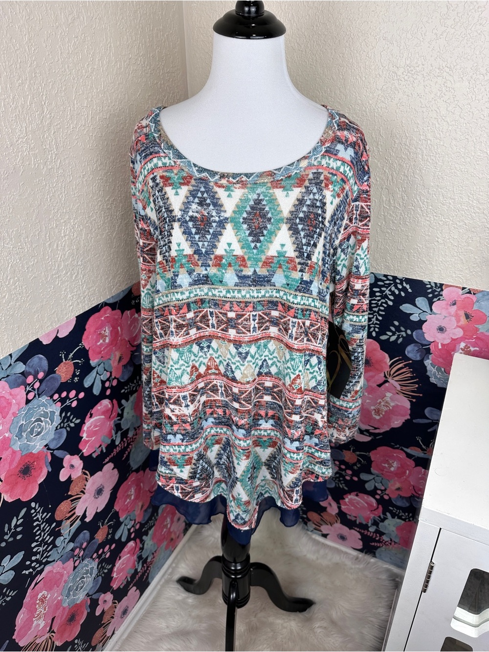 NWT Absolutely Famous Aztec Print Chiffon Ruffle Long Sleeve Blouse Size XL
